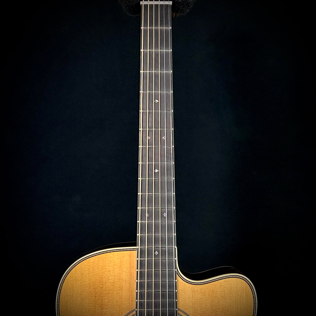 Martin Custom Shop 28 Style, Double 00, Cutaway - Thin Finish
