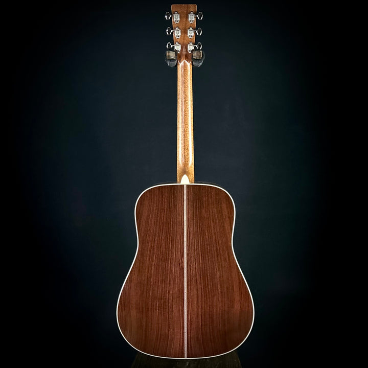 Martin D-28 - Billy Strings