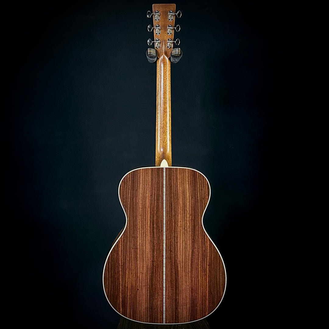 Martin 000-28