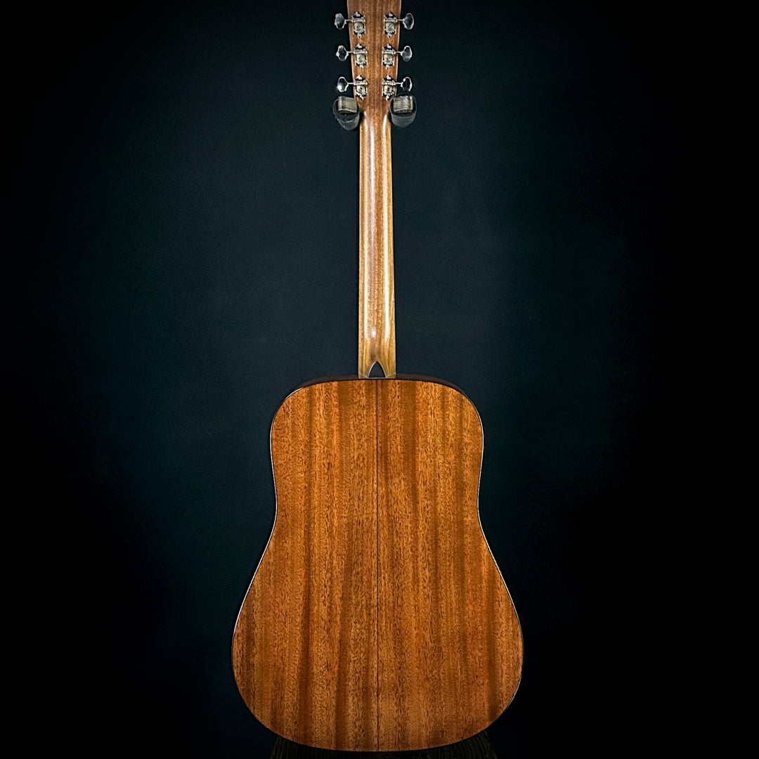 Martin D-18