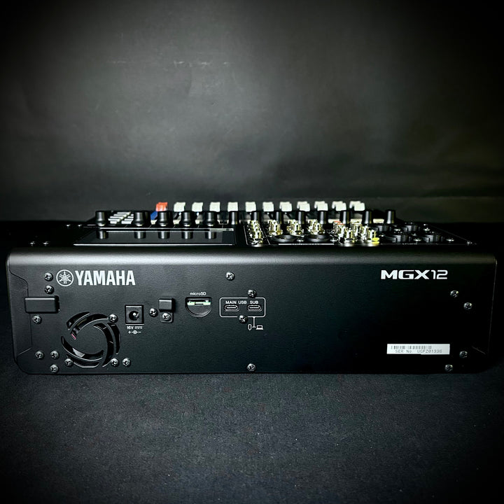 Yamaha MGX12 Digital Mixing Console