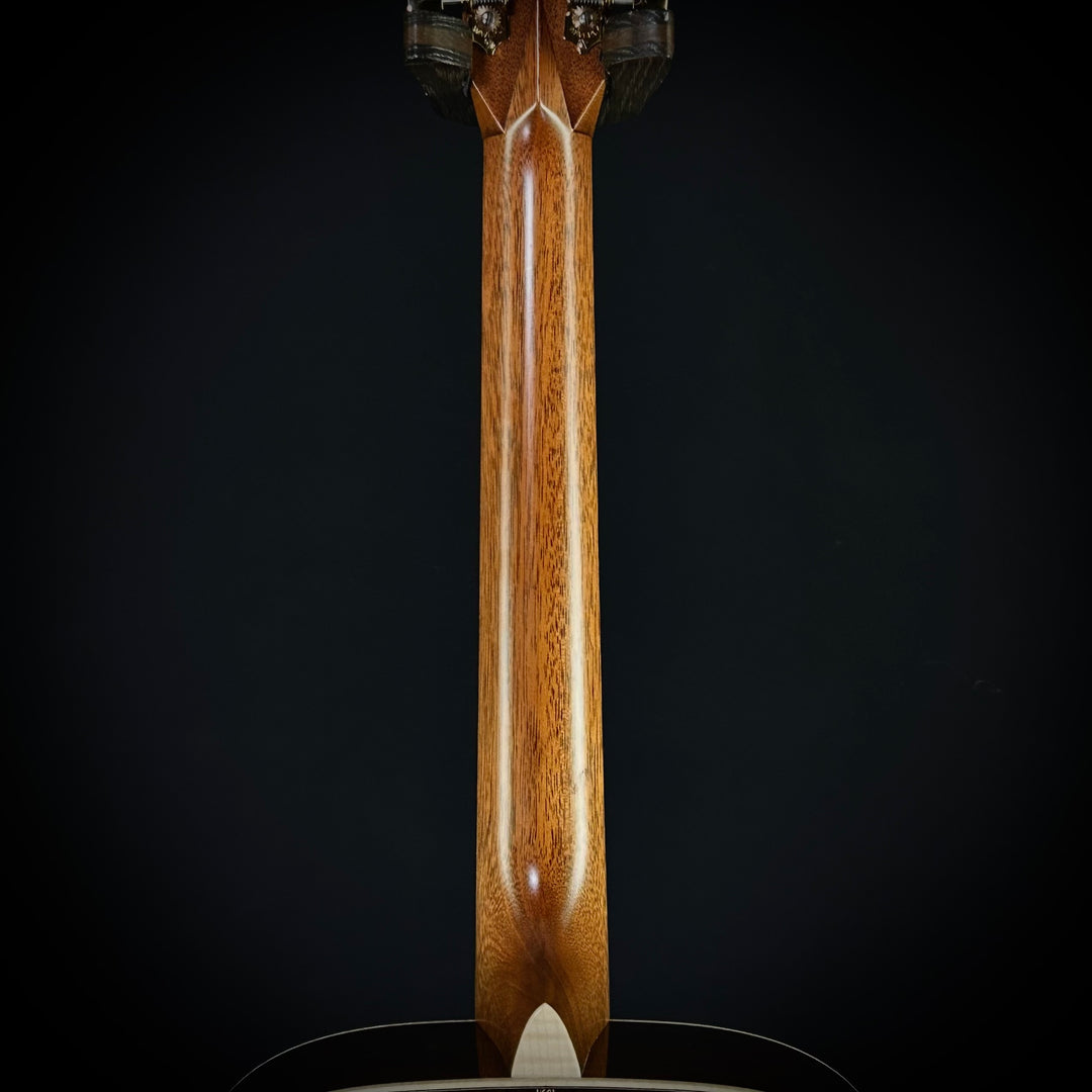 Martin D-28 Modern Deluxe