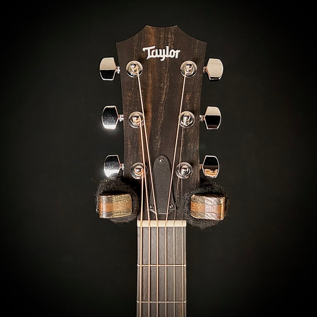 Taylor 214CE - Walnut