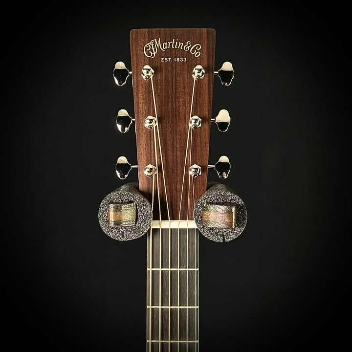 Martin D-18