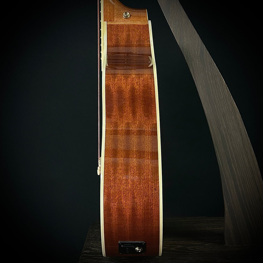 Ortega D8CE 4-String bass