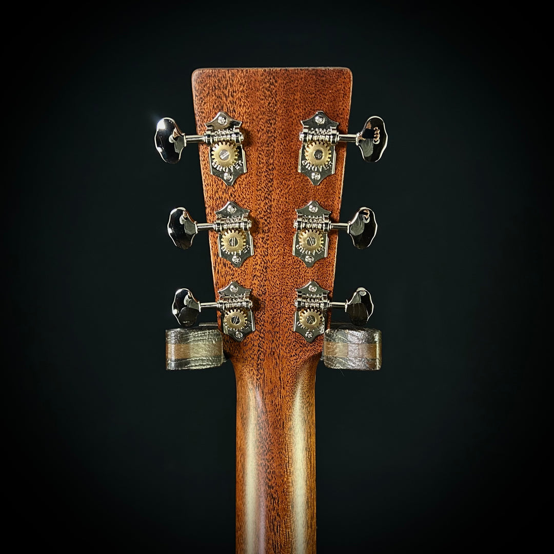 Martin 00-18