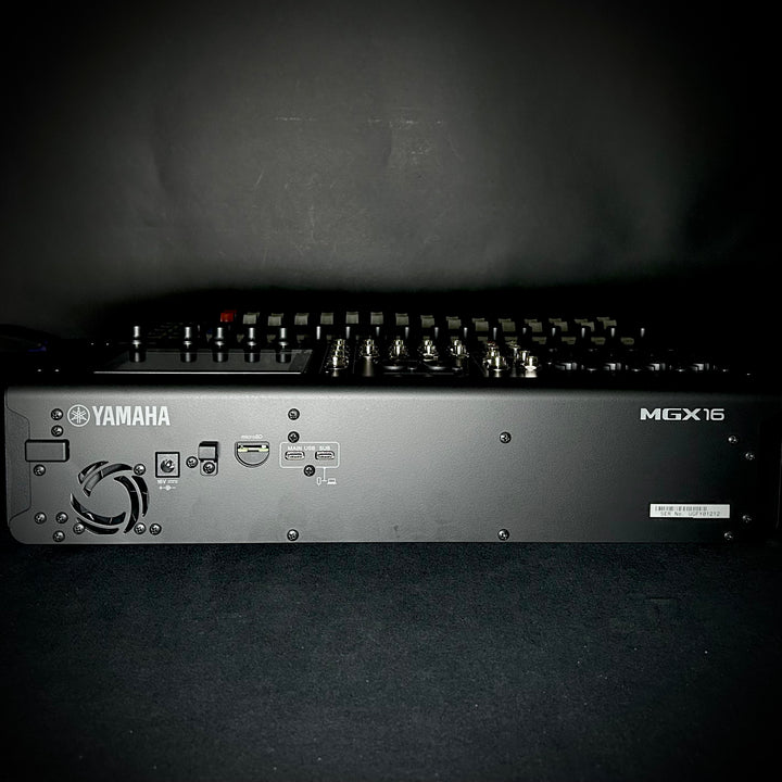 Yamaha MGX16 Digital Mixing Console