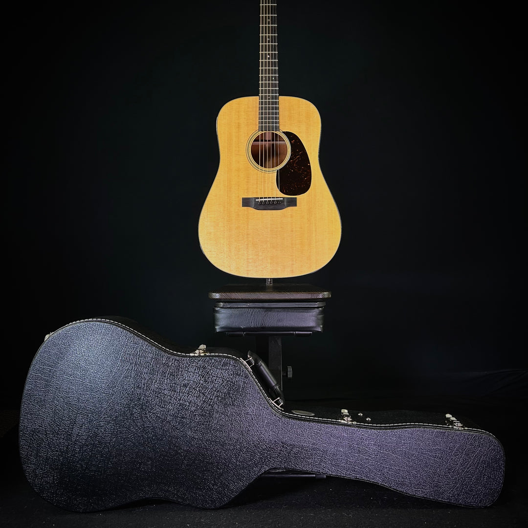 Martin D-18