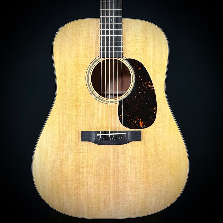 Martin D-18