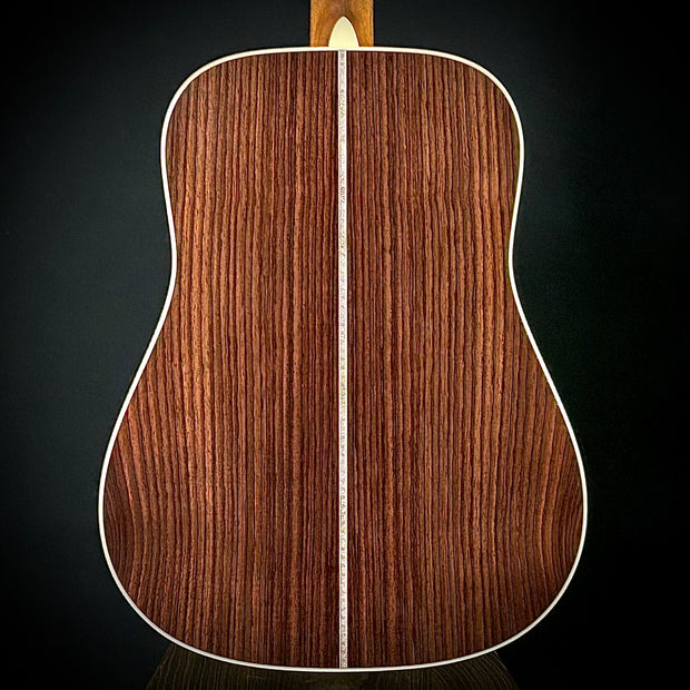 Martin D-28 - Billy Strings