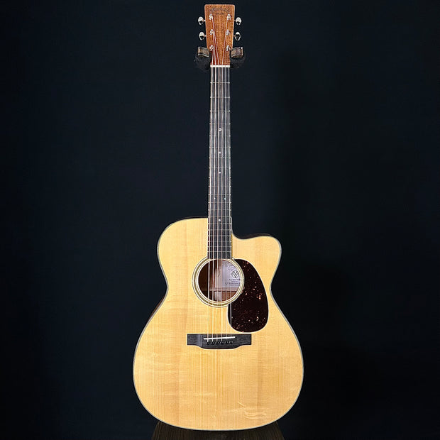 Martin CS 18 Style 0000 Short Scale Cutaway - Beeswing Figured Mahogany