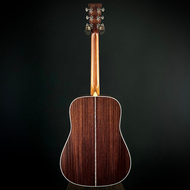 Martin D-28 - Street Legend