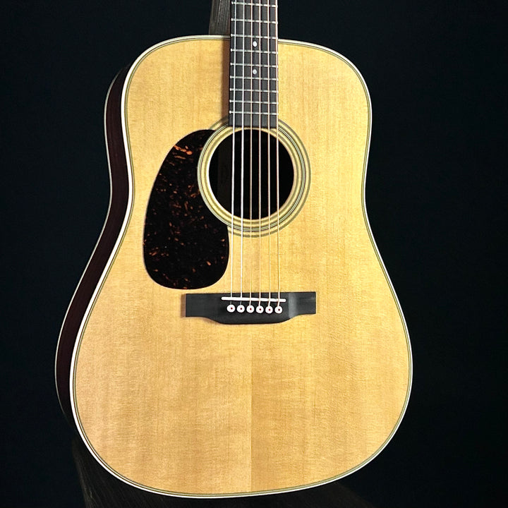 Martin D-28 - LEFT HANDED
