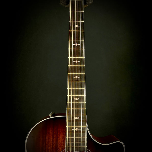 Taylor 322ce