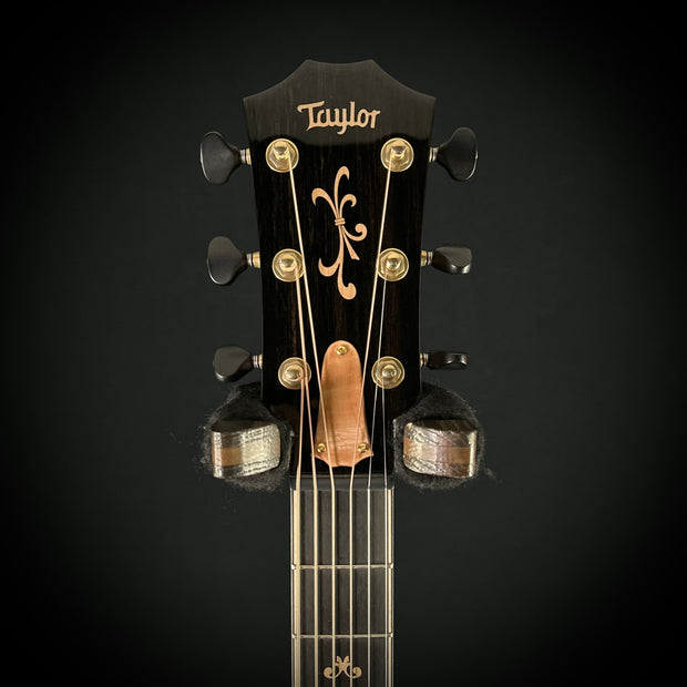 Taylor Custom #11 C14ce - Walnut / Western Red Cedar