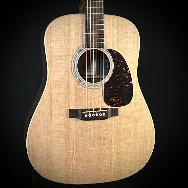 Martin D-X2E - Billy Strings