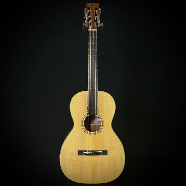 Martin CS 18 Style Single 0 Short Scale Scale - Beeswing Figured Mahogany