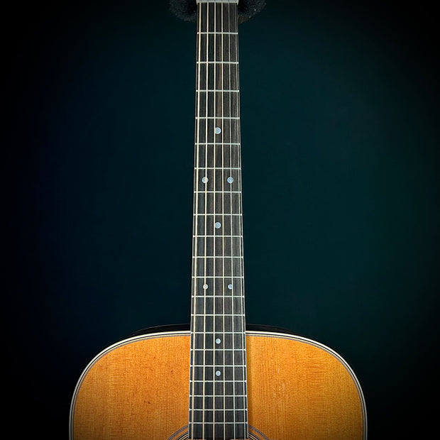 Martin D-28 - Street Legend