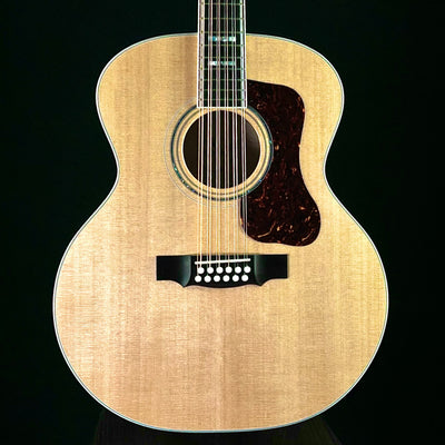 Guild F-512 - Flamed Maple