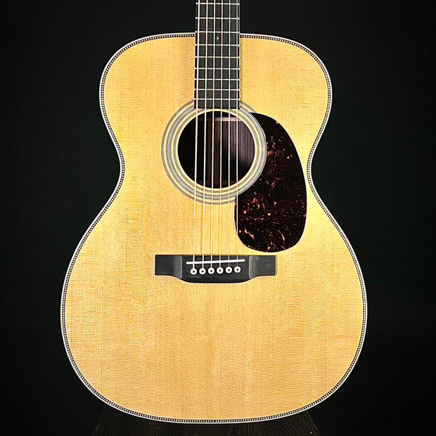 Martin 000-28