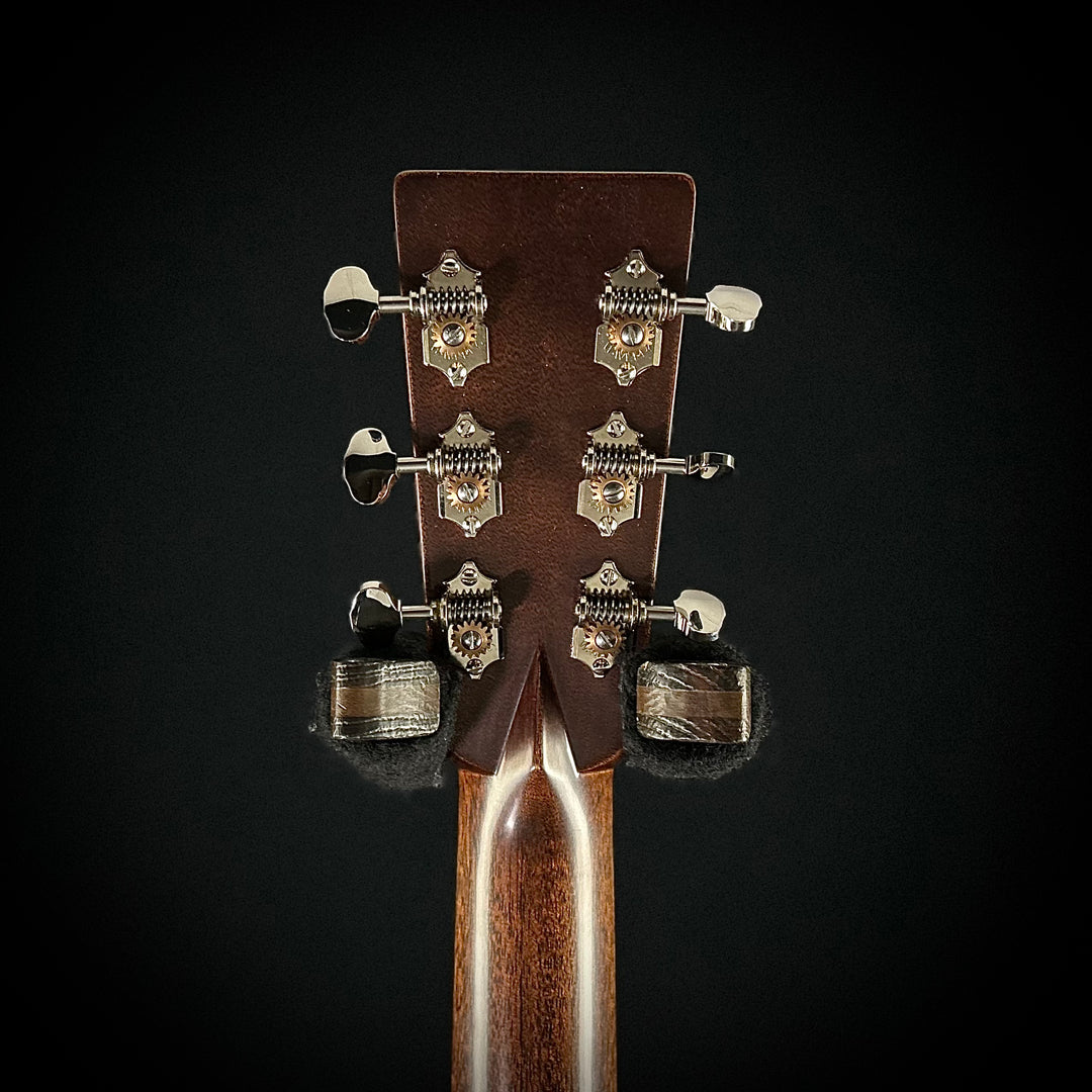 Martin Custom Shop 000-28 Authentic - Ambertone