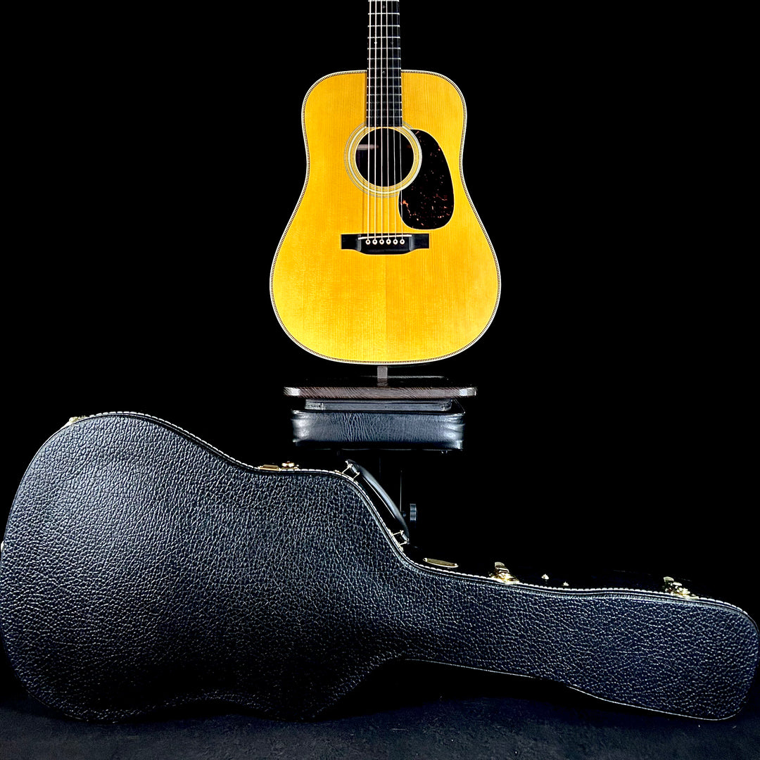 Martin Custom Shop D-28 Authentic Stage 1 Aged - Natural Martin Custom Shop D-28 Authentic Stage 1 Aged - Natural