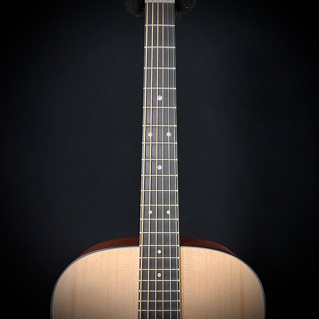 Martin D-10E