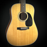 Martin 2015 D-28 (USED)