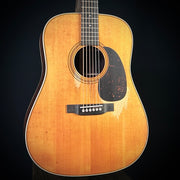 Martin D-28 - Street Legend