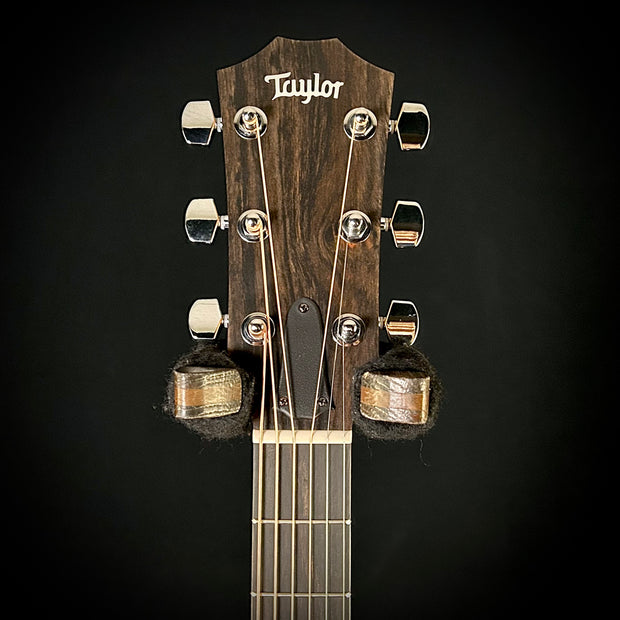 Taylor 214ce - Walnut