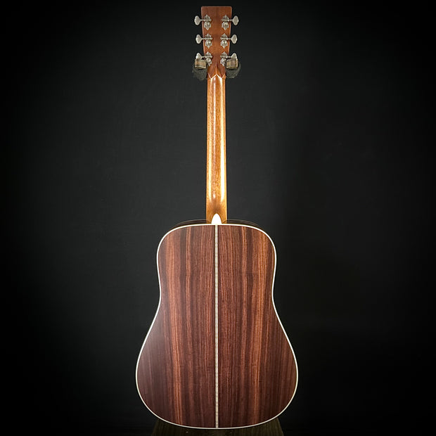 Martin D-28 - Street Legend