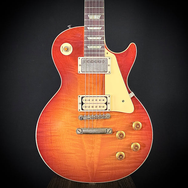 Gibson Custom Dealer Select 1960 Les Paul Standard Electric Guitar - "The Beauty of the 'Burst" Page 151