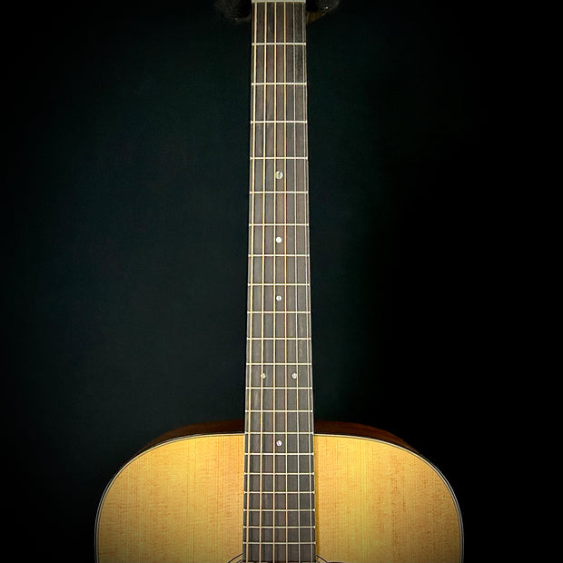 Martin D-18