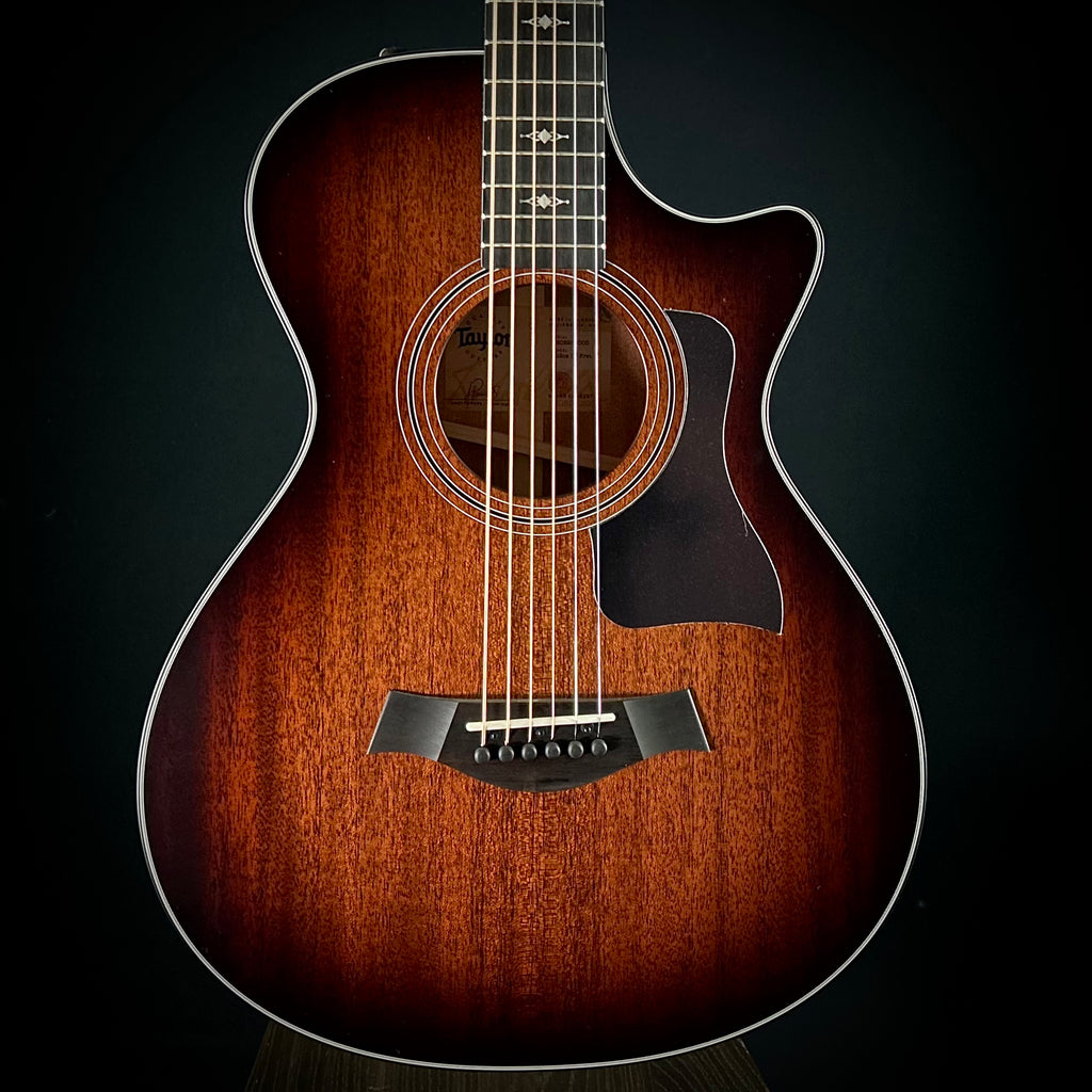 テイラー Taylor 322ce Blackwood Narrow Nut テイラー Taylor 322ce Blackwood Narrow Nut Taylor 322ce V-Class