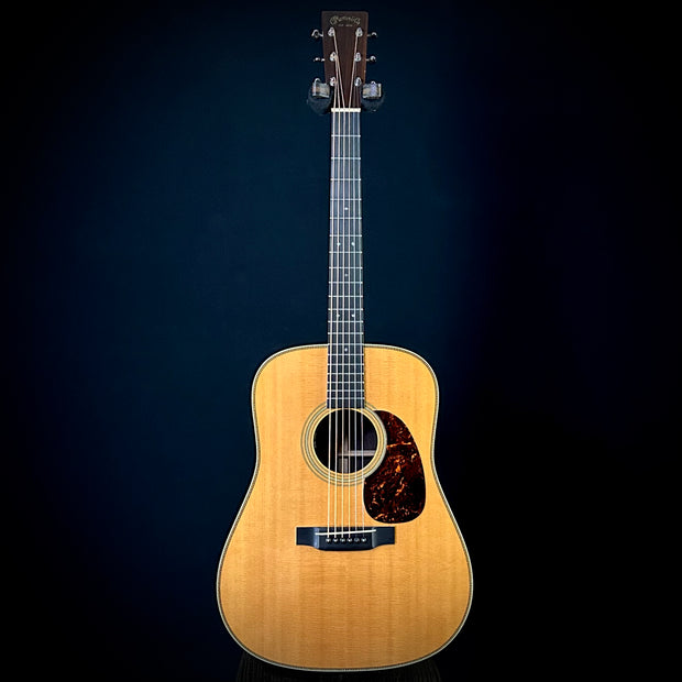 Martin 2011 HD-28V (USED)