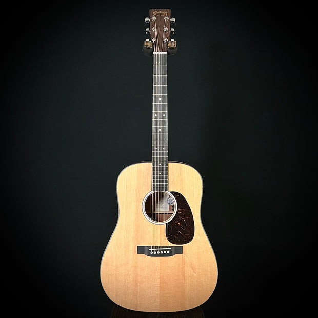 Martin D-10E