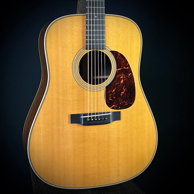 Martin 2011 HD-28V (USED)