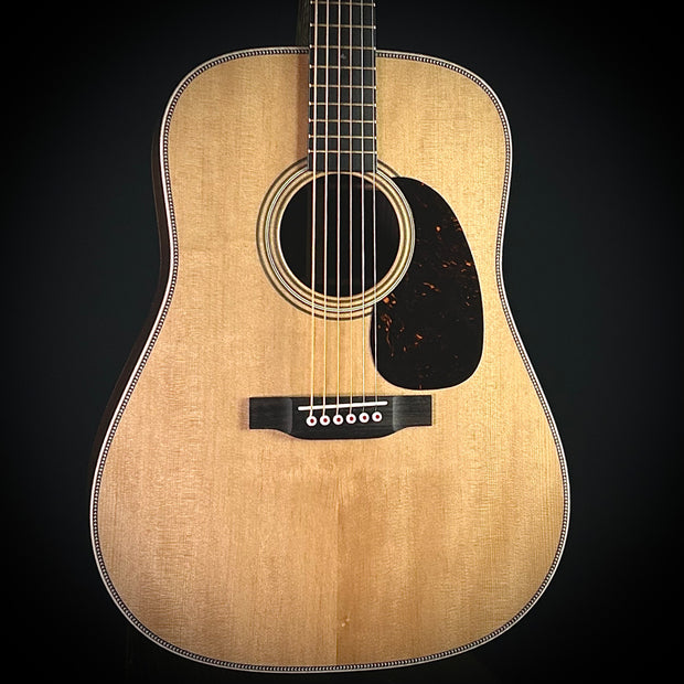 Martin D-28 Modern Deluxe