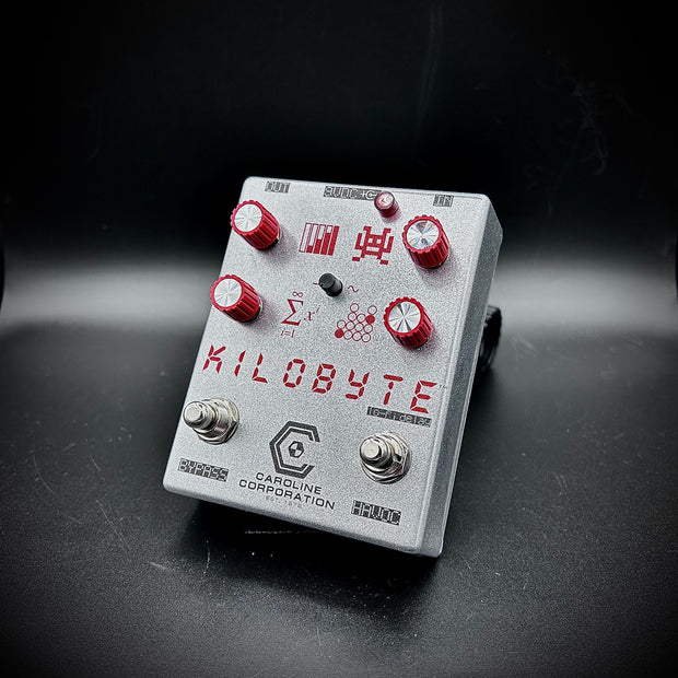 Caroline Guitar Company Kilobyte Lo-Fi Delay - MV Exclusive Silver & Red