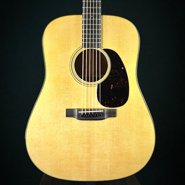 Martin D-18