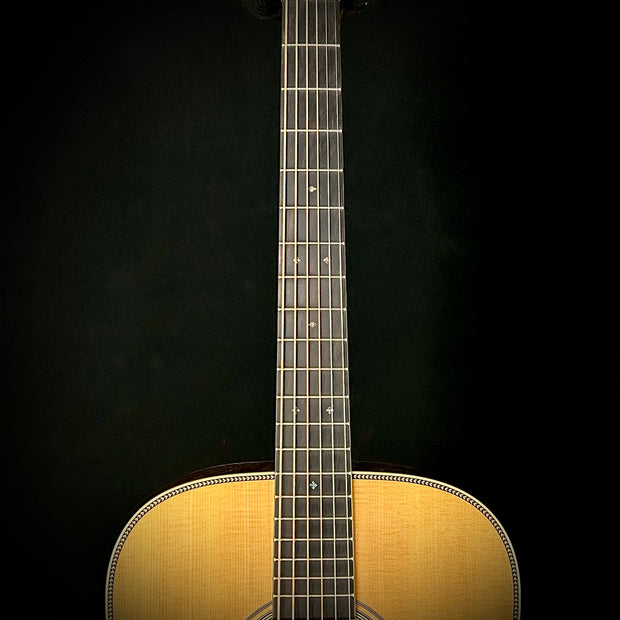 Martin D-28 - Billy Strings