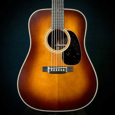 Martin Custom Shop D-28 Authentic Stage 1 Aged - Ambertone