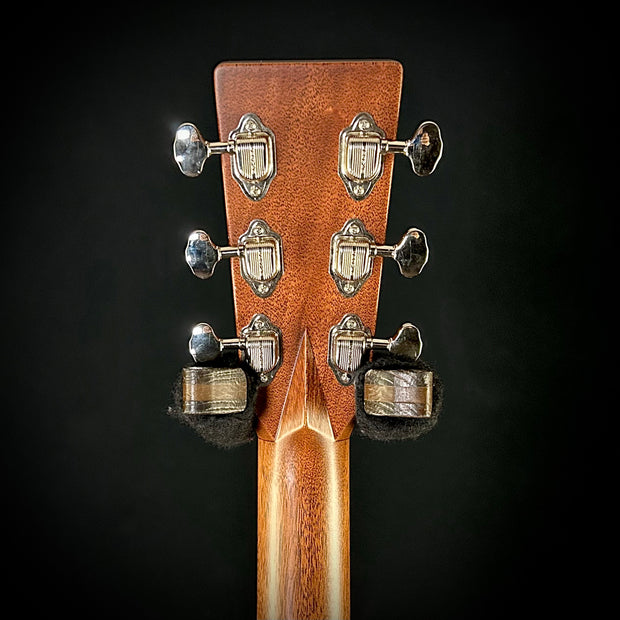 Martin D-28 - Billy Strings