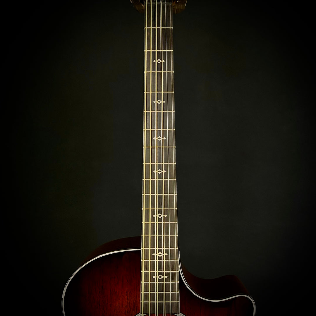 Taylor MV Custom Baritone-8 - Grand Auditorium