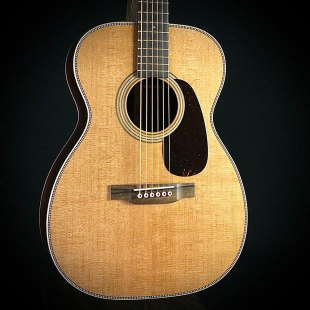 Martin 00-28 Modern Deluxe