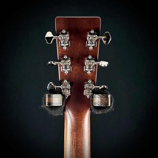 Martin Custom Shop 18 style, 0000 Short Scale - Cutaway