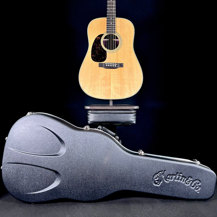 Martin D-28 - LEFT HANDED