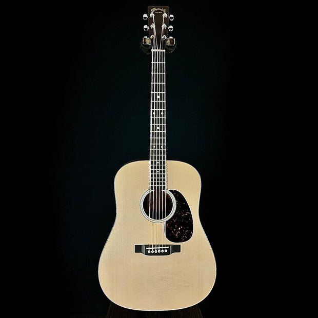 Martin D-10E