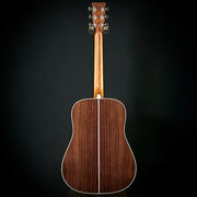 Martin D-28 - Billy Strings