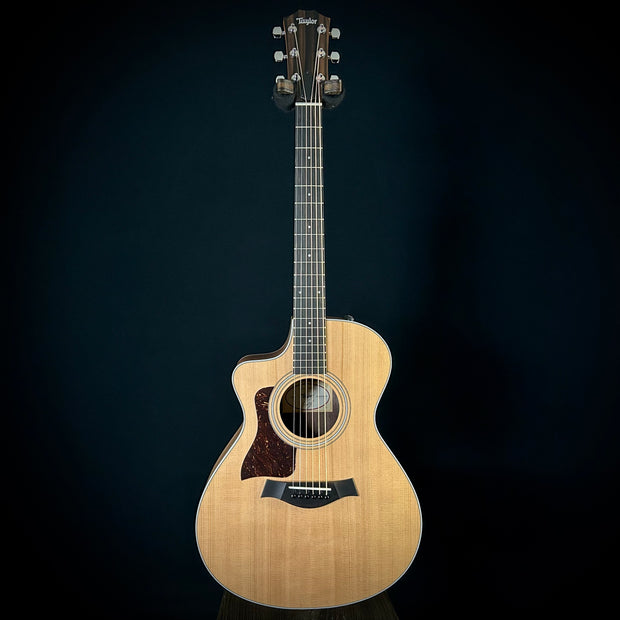 Taylor 212ce - Torrefied Spruce - Left Handed